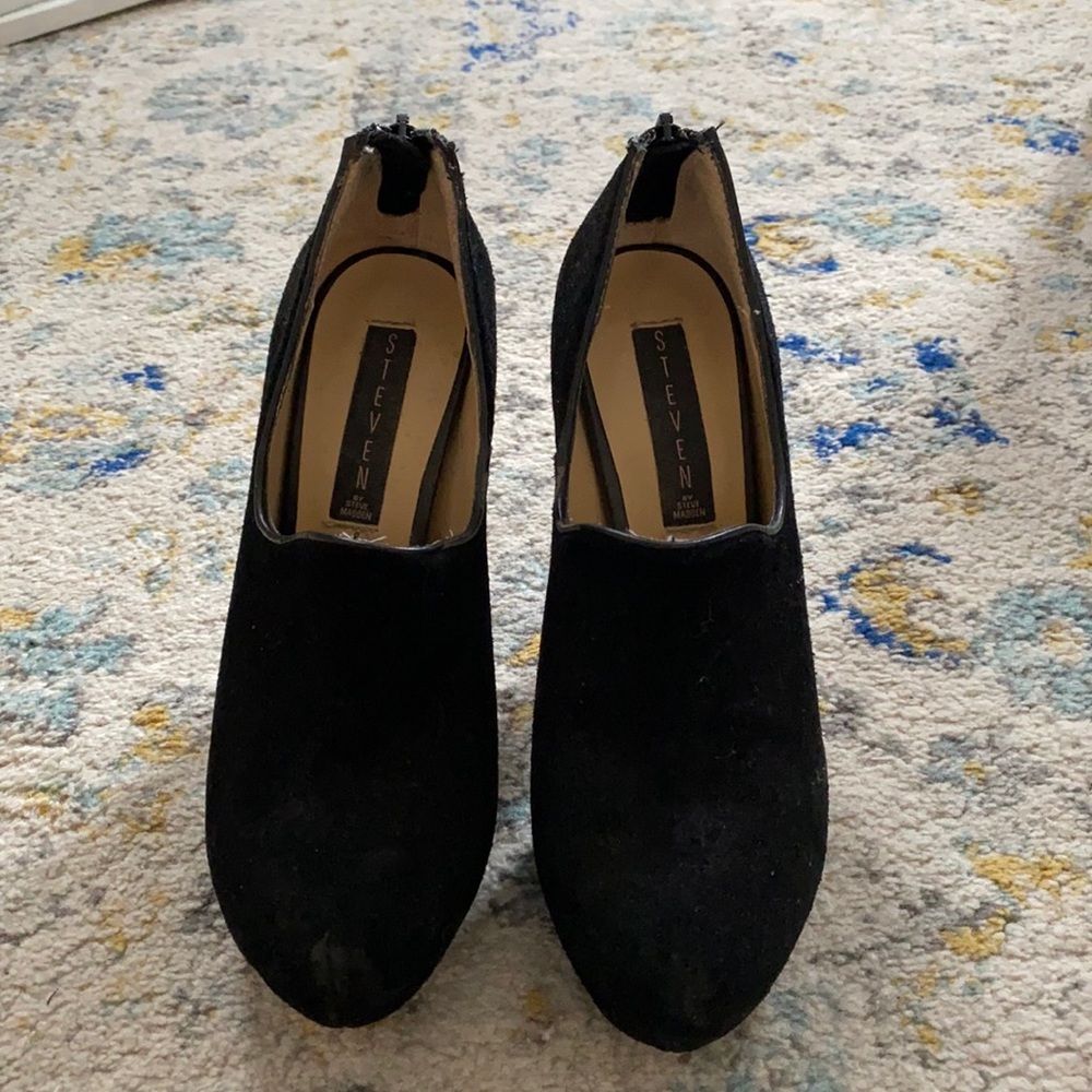Used Steve Madden Black Heels